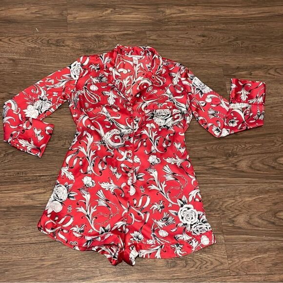 Victoria’s Secret Satin One Piece Romper Pajama Set Red Black White Size XS - Picture 13 of 16